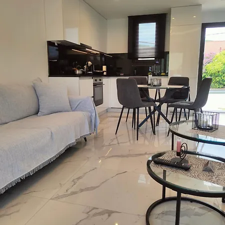 Luxury Living Peramos * Néa Péramos