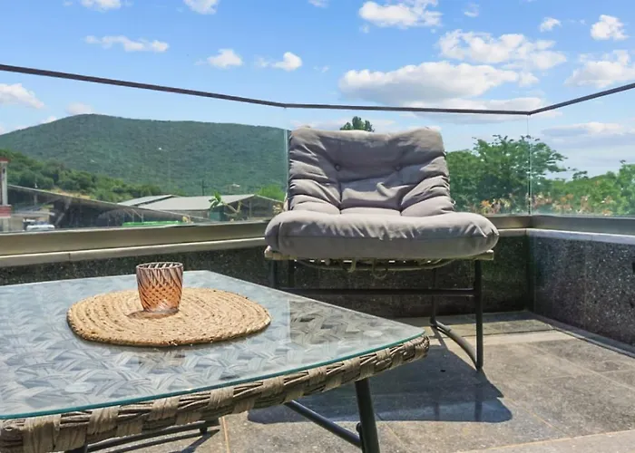Luxury Living Peramos *